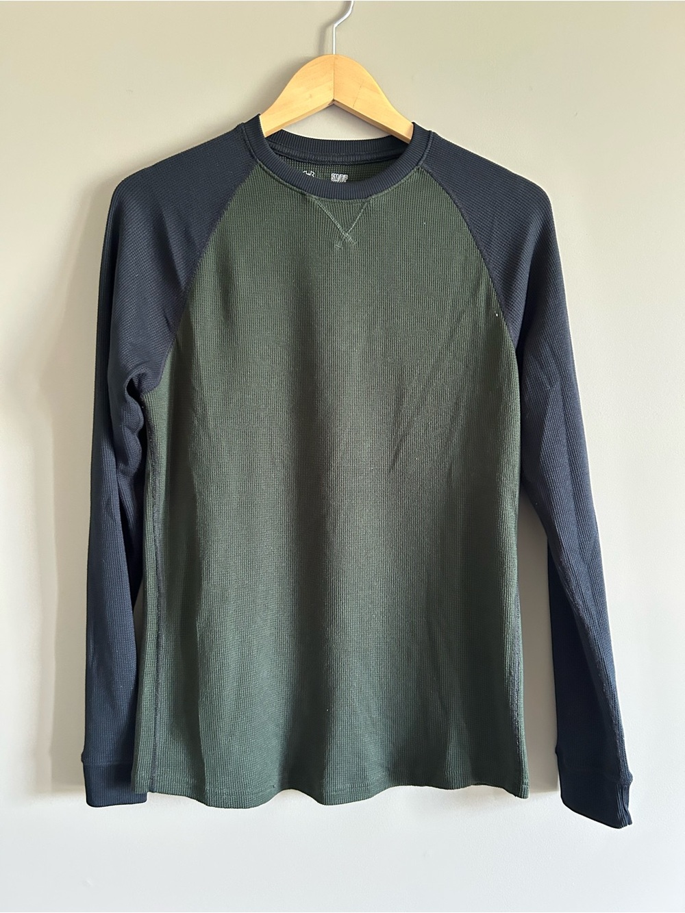 Under Armour Waffle Men's Two-Tone Long Sleeve Raglan Shirt - Olive & Black